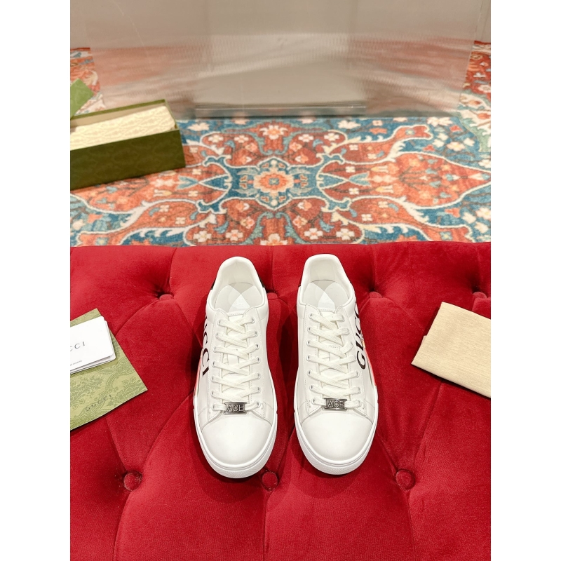 G*u*i casual shoes